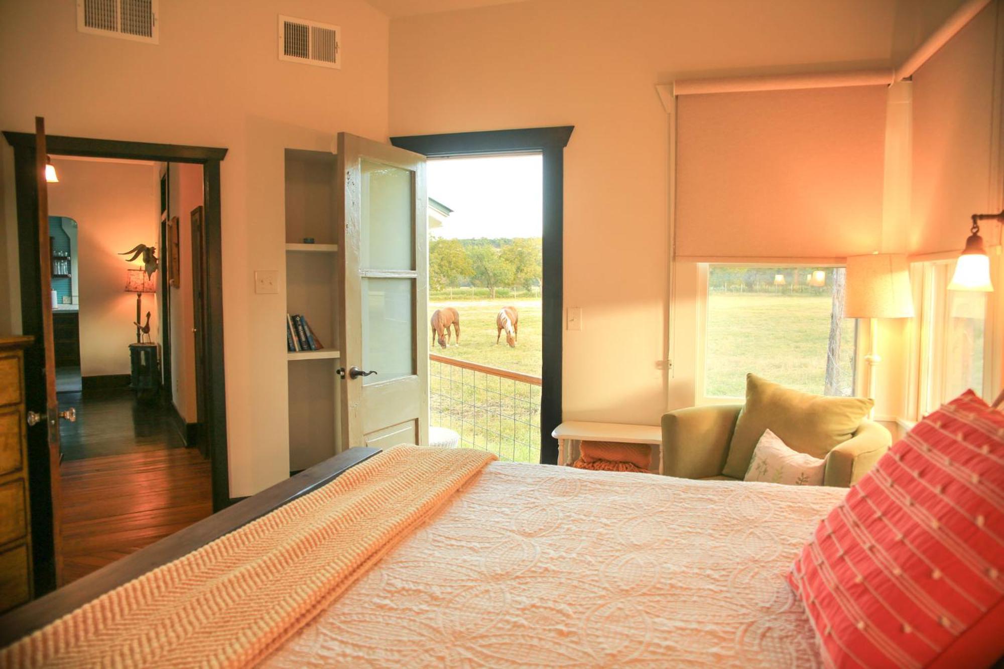 Villa Montesino Ranch Lodging à Wimberley Extérieur photo